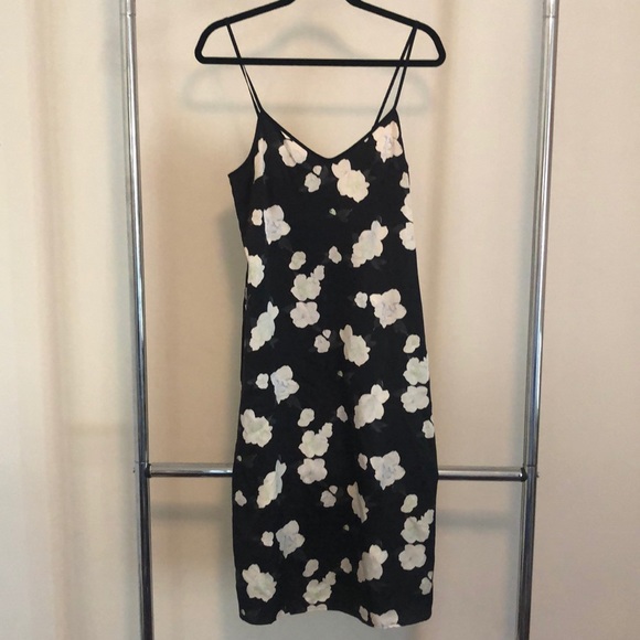 Club Monaco Dresses & Skirts - Club Monaco Elizabetha silk midi dress